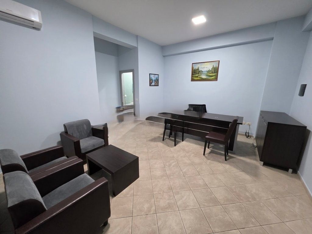 Jepet me qira ambient zyre në Don Bosko! 400 € /Muaj