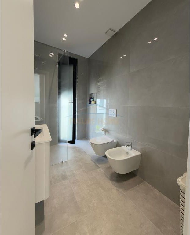 Qera, Vilë 3-kateshe, TEG