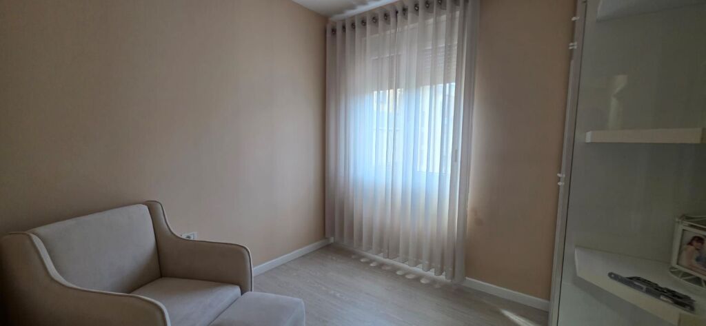 🌿 Jepet me qira apartament 2+1 – Liqeni Artificial, Tiranë! 🌿