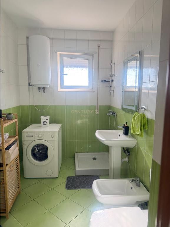 Shitet Apartament 2+1+depo Kompleksi Gener 2