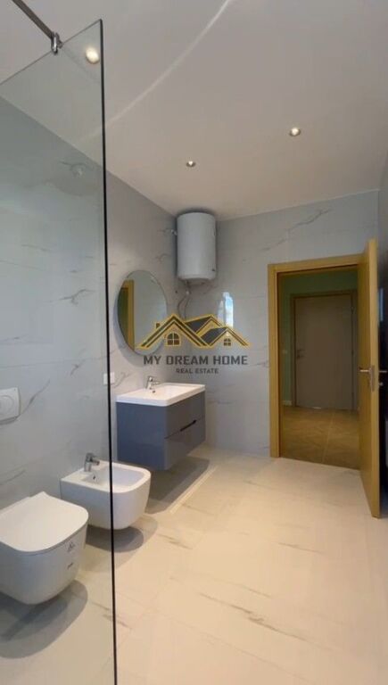 Jepet me Qira Kati i Dytë i një Ndërtese 3-Katëshe 1+1 në Spitallë, Durrës