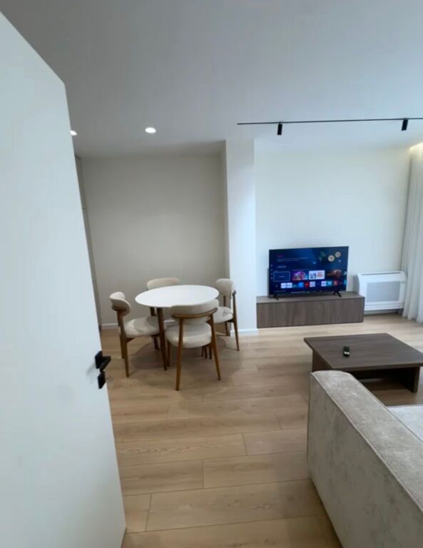 Apartament per qera 1+1 te Fusha aviacionit