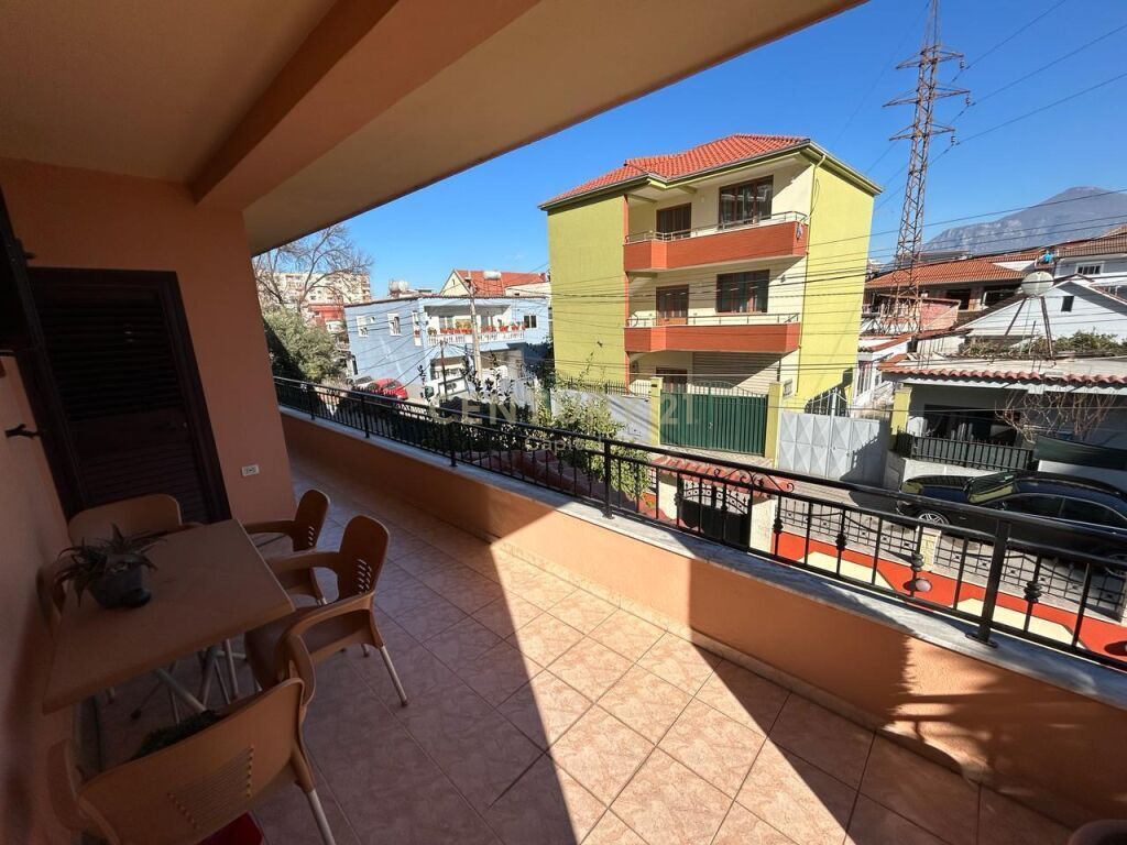 Vile 3-Kateshe per shitje ne zonen e Don Boskos