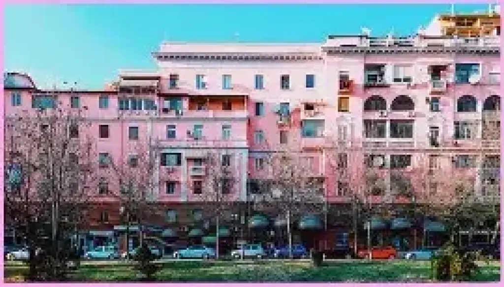 AMBJENT 400 M2 OPEN SPACE PER QIRA FARE PRANE QENDRES