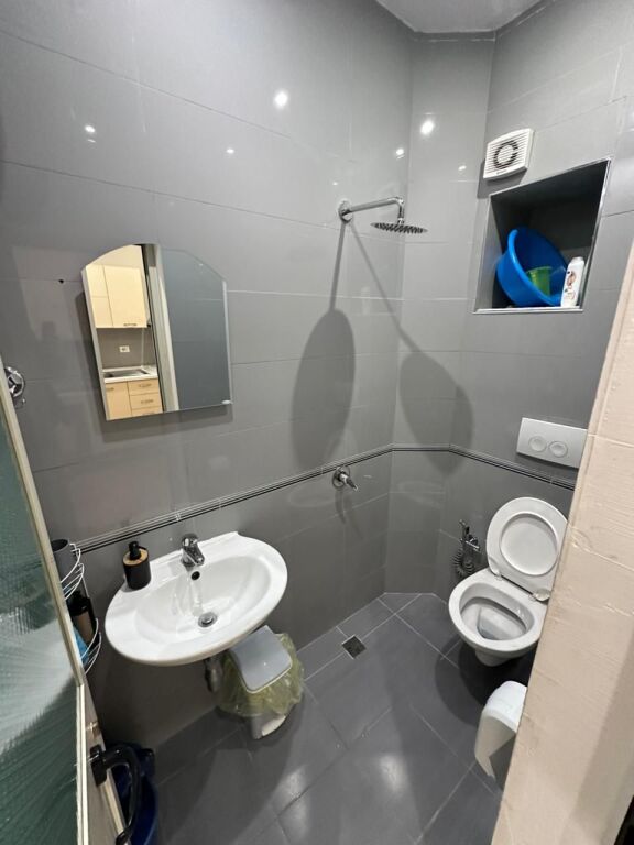 SHITET APARTAMENT 2+1 NE ZONEN E PLAZHIT HEKURUDHA, DURRES