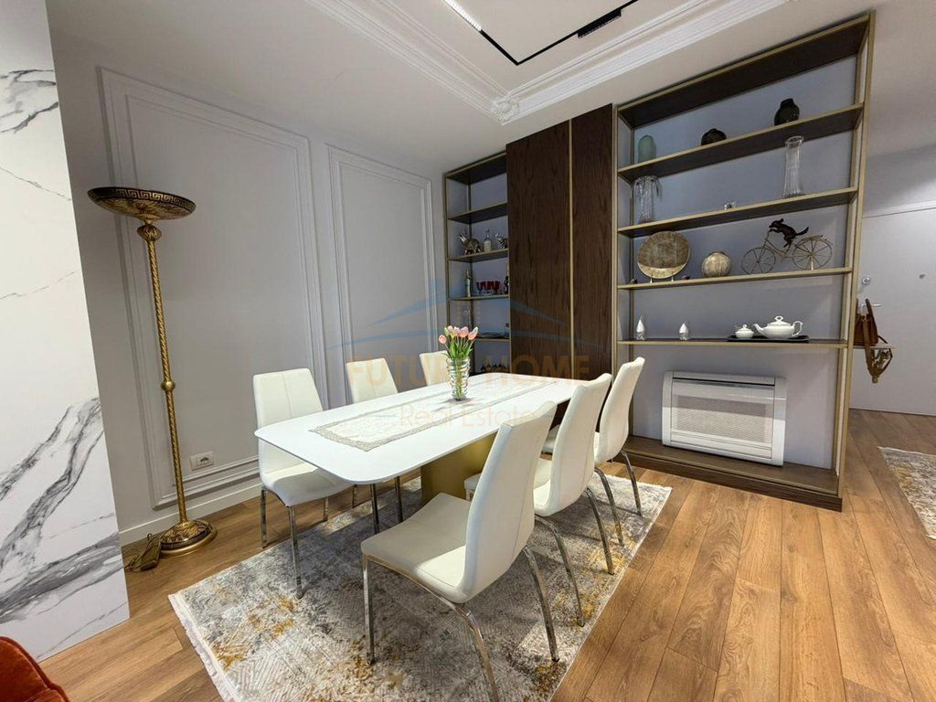 Qera, Apartament 2+1+2 , Rruga e Barrikadave , Tirane .