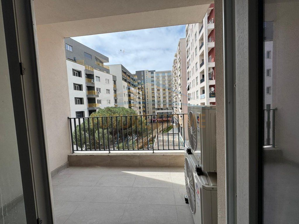 Qera, Apartament 1+1 për Zyra, Kompleksi Aura, Tiranë.