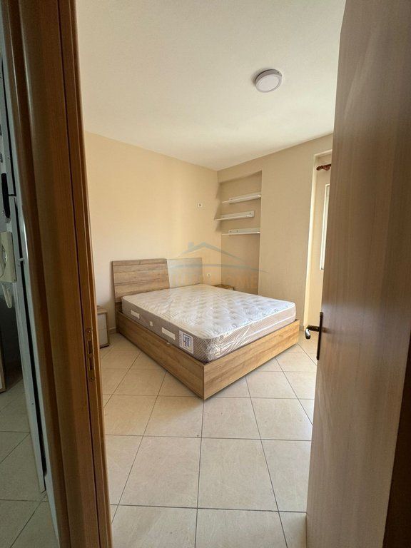 Qera, Apartament 2+1, Rruga Riza Cerova,Tiranë.