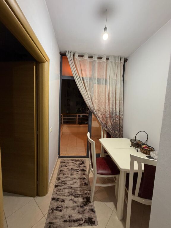 Jepet me qera Apartament 1+1 me qera ne Astir/ Rr, Teodor Keko