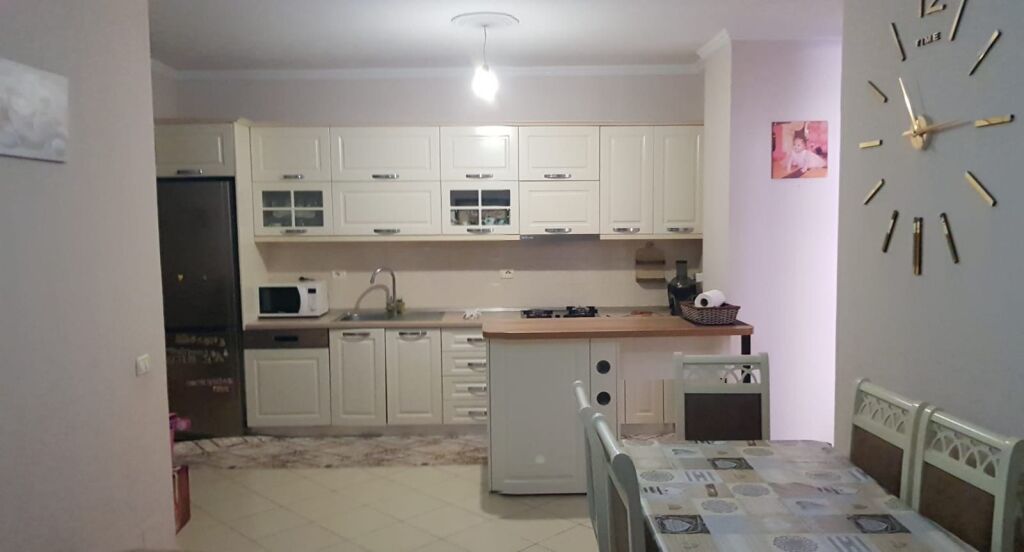 Apartament 2+1 per qera Yzberisht !