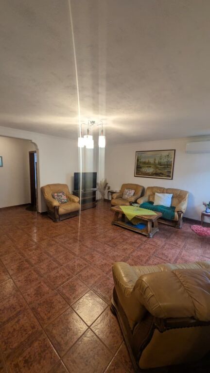 Shitet Apartament 2+1 me Çertifikatë Pronësie – Tek Gazheli, Zogu i Zi