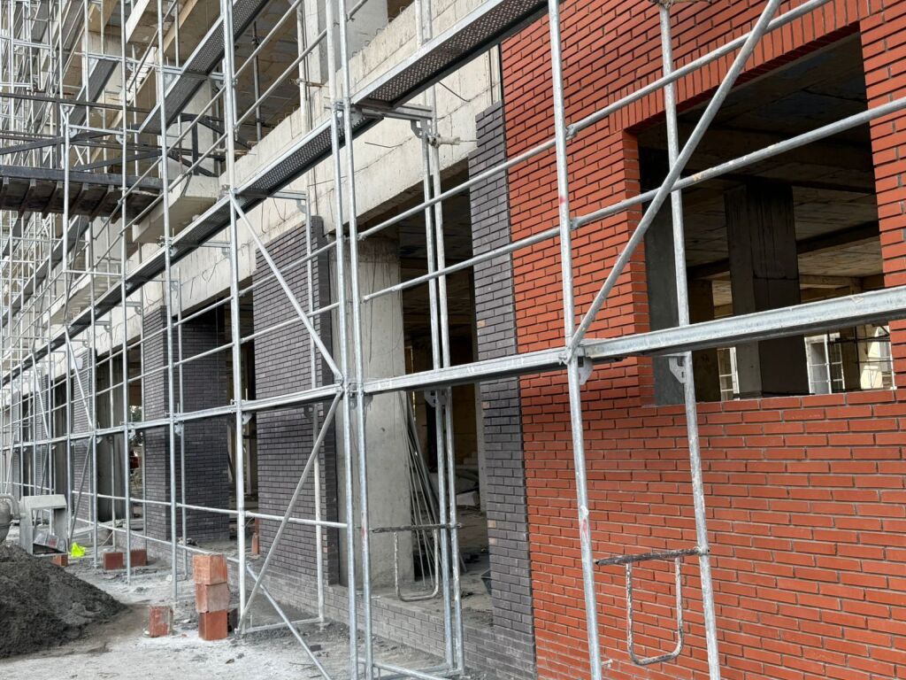 Shitet apartament 1+1 Paskuqan