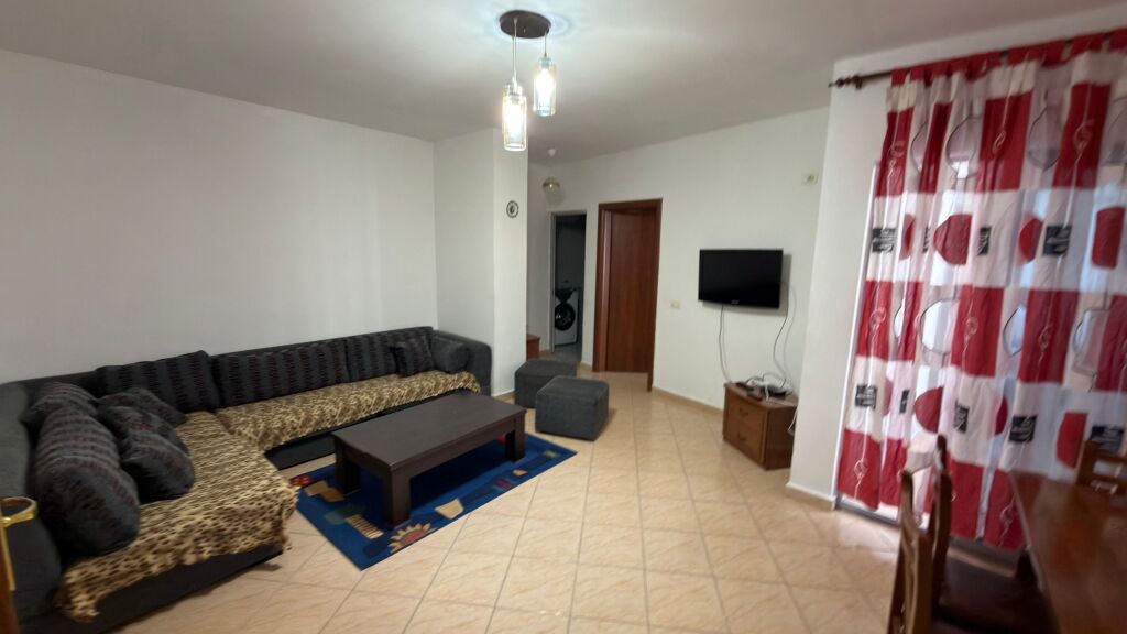 Rent | Apartament 1 + 1 | Rruga e Kavajës | 450 €/month