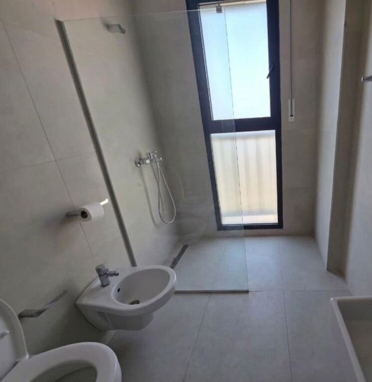 Offriamo in affitto appartamento 2+1+2+ posto auto