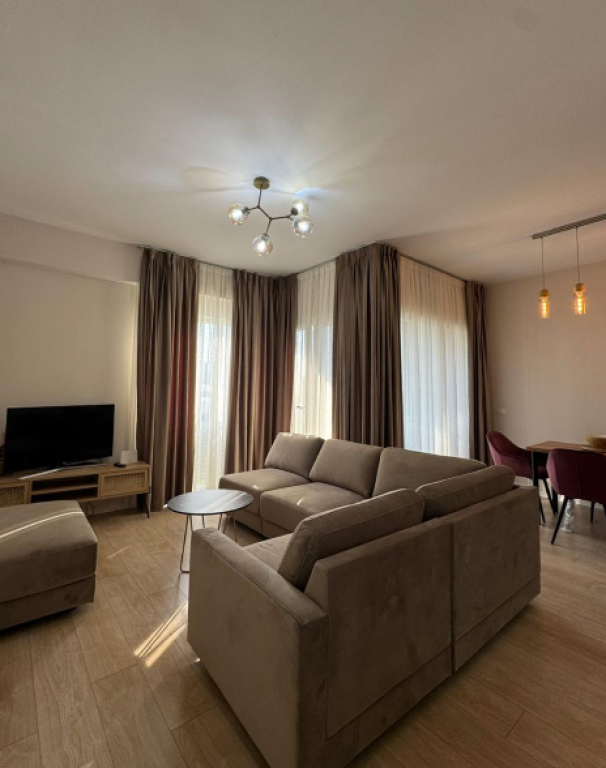 🏡 APARTAMENT 2+1+2 ME QIRA – RRUGA E KOSOVARËVE