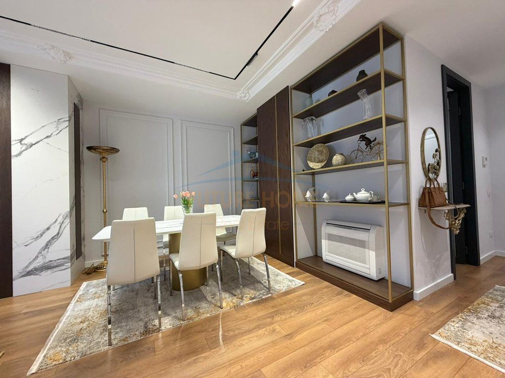 Qera, Apartament 2+1+2 , Rruga e Barrikadave , Tirane .