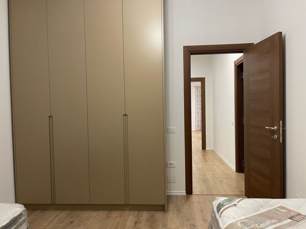 Apartament 2+1+2 per qera Farmacia 10!

