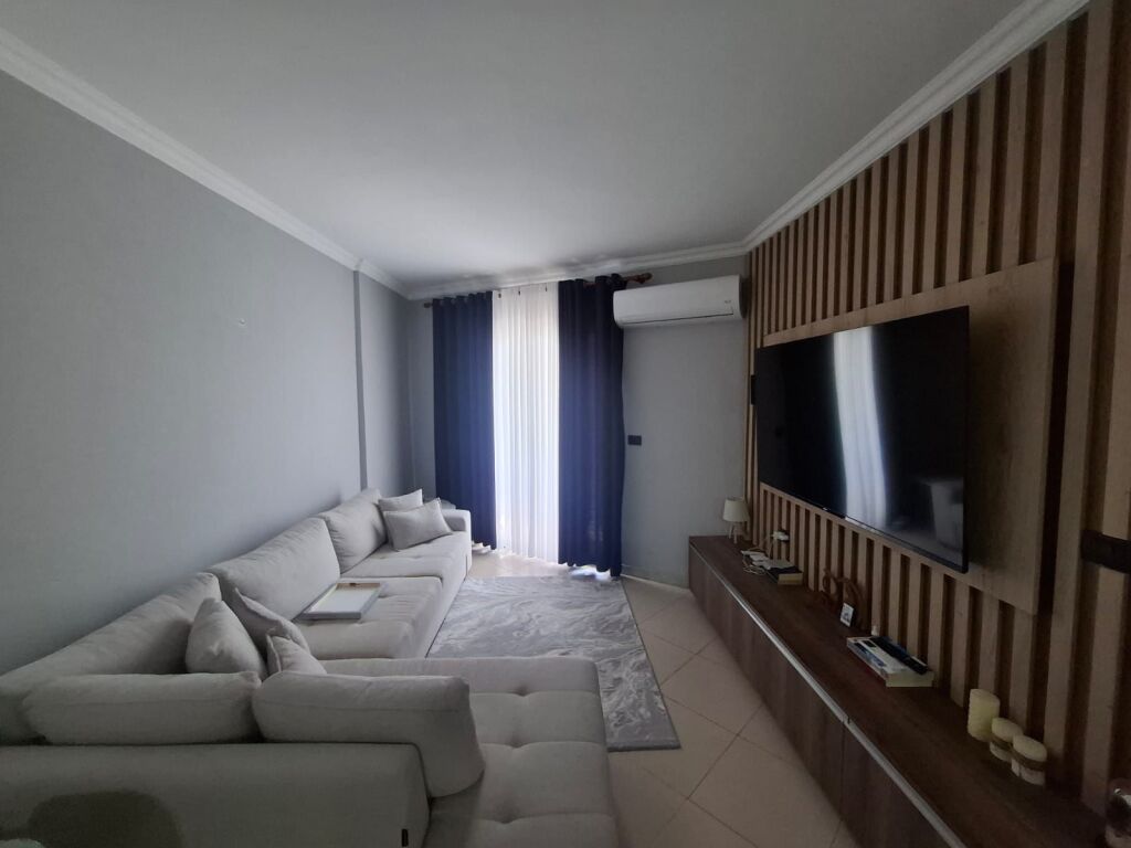 Shitet Apartament 2+1 Tek Ujsjellsi Ne Durres