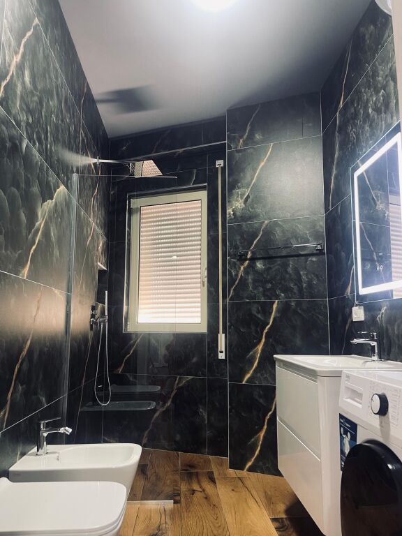 AFFITTIAMO APPARTAMENTO 2+1 IN AFFITTO AL GIARDINO BOTANICO!