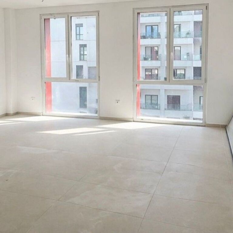 🏢✨ Ambient për Zyra 150m2 me Qira – Farmacia 10 ✨🏢