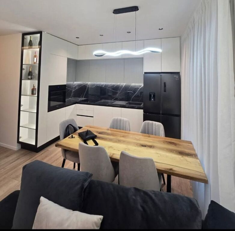 🏡 Shitet Apartament 2+1+2 + Garderobë – Rezidenca Erli, Tiranë ✨