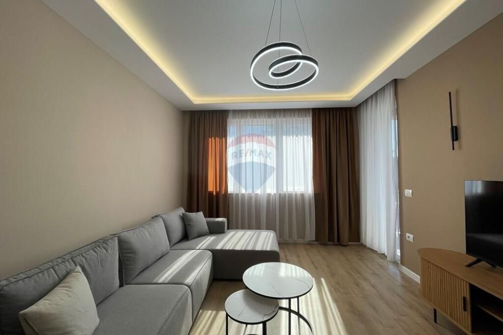 Apartament 1+1 me qira prane Amb. Amerikane!