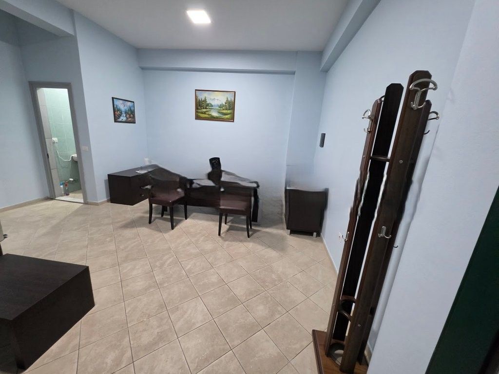 Jepet me qira ambient zyre në Don Bosko! 400 € /Muaj