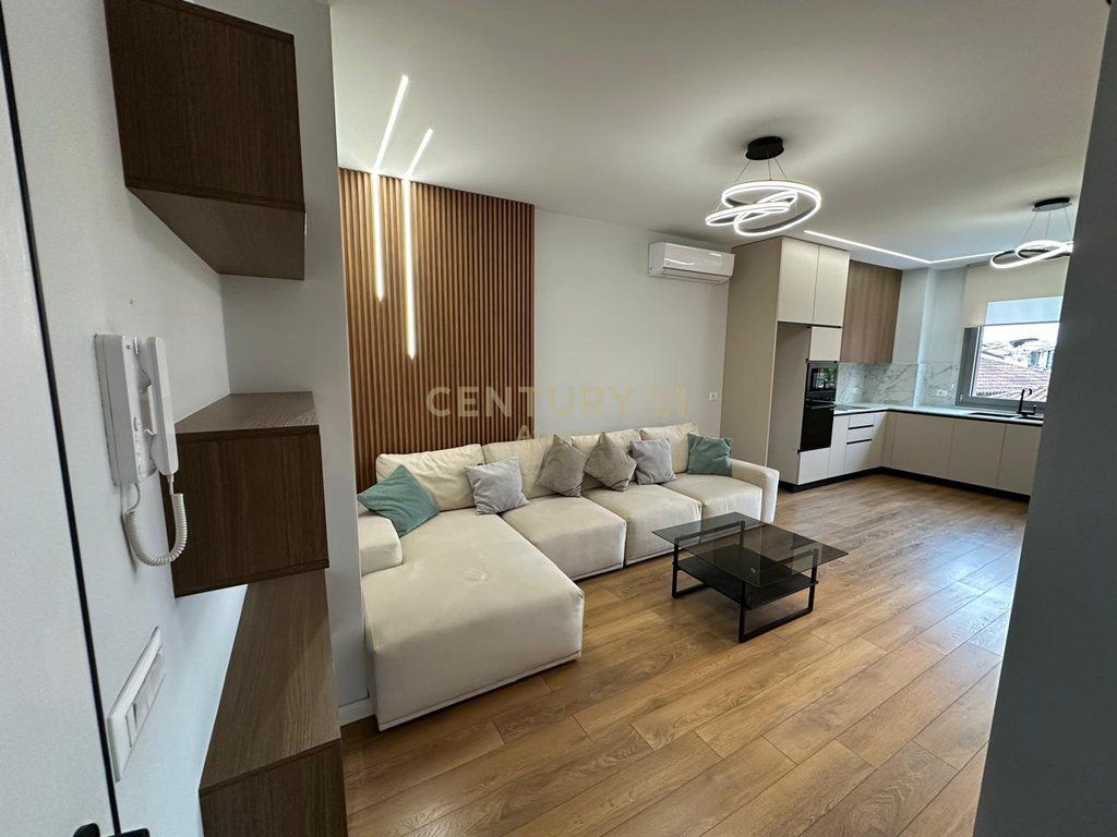 SHITET APARTAMENT 2 + 1 + 2 TEK OXHAKU KOMPLEKSI TOWER BRIGDE !