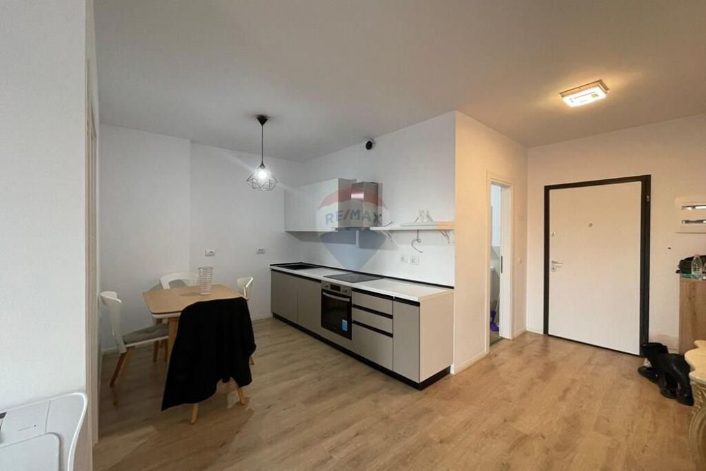 QIRA APARTAMENT 1+1 FUSHA E AVIACIONIT!