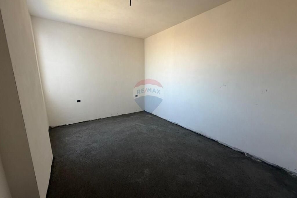 Apartment 3+1+balcony for sale in Kamez