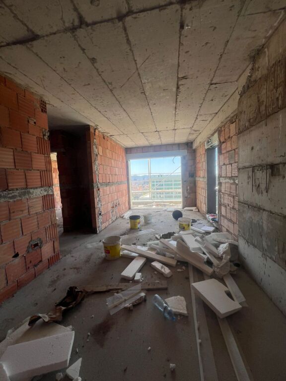 🏡 Shitet apartament 1+1