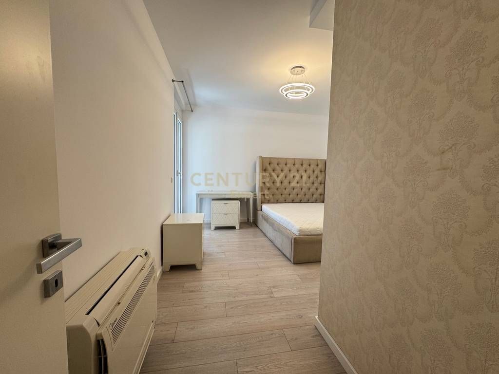 🏡 Jepet me qira apartament 2+1+2 pranë Shkollës së Baletit
