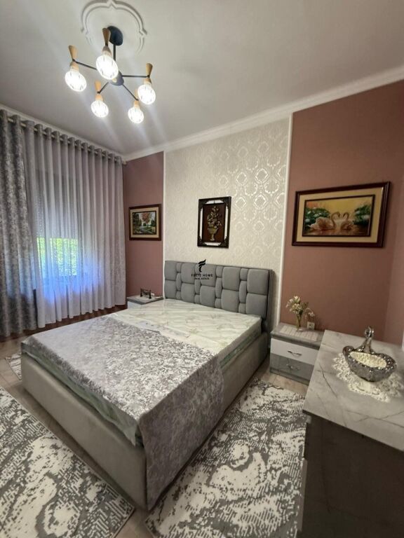 APARTAMENT ME QERA 2+1 VASIL SHANTO 70.000 LEKE FH-71182