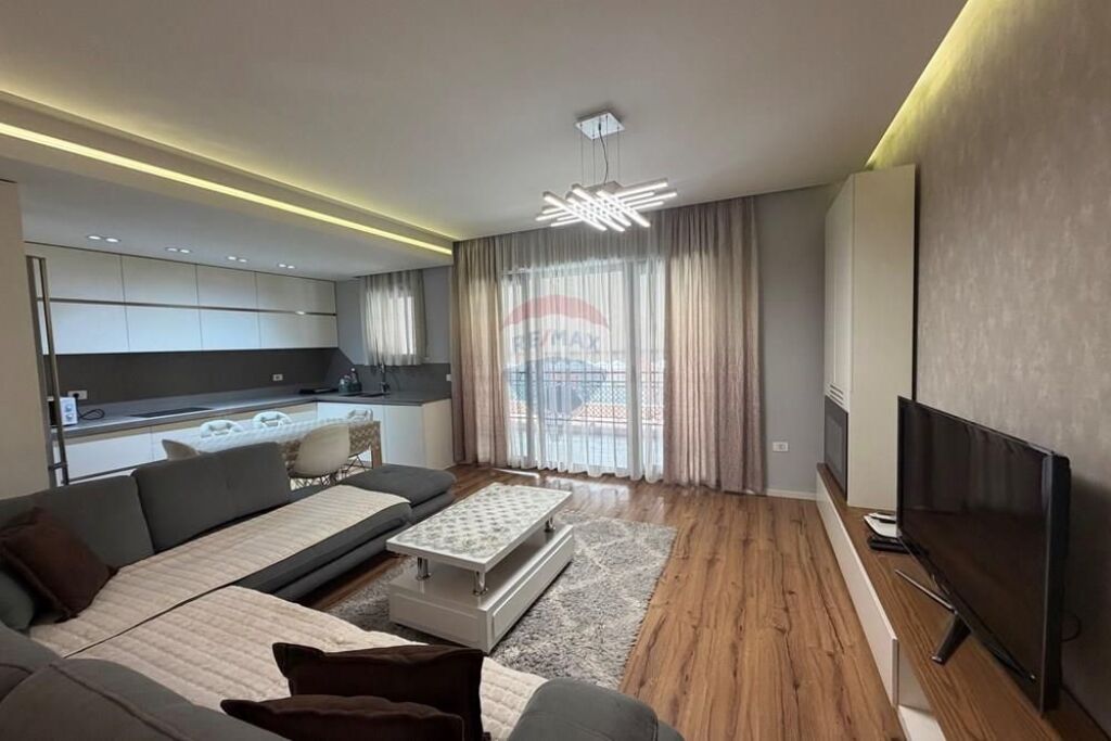 APARTAMENT 2+1 ME QERA TEK KOMPLEKSI DELIJORGJI