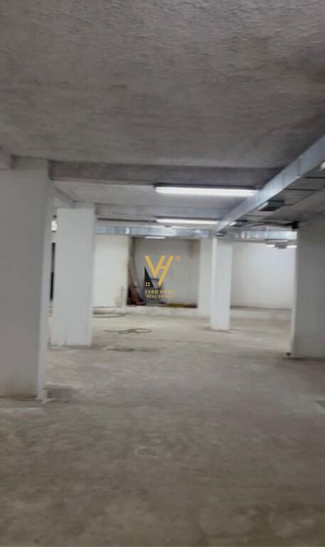 SHITET AMBIENT BIZNESI 350 M2 TE SHKOLLA E KUQE 26.000.000 LEKE
