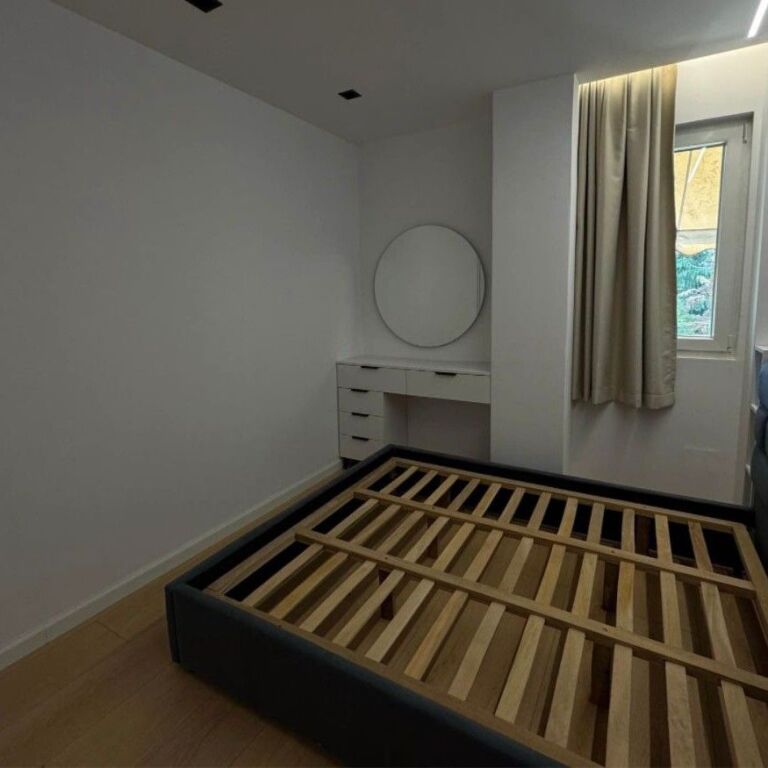 🏡✨ Shitet Apartament 1+1 – Pranë Maternitetit “Koço Gliozheni” ✨🏡