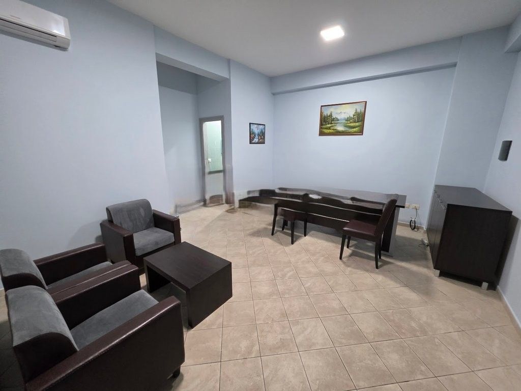 Jepet me qira ambient zyre në Don Bosko! 400 € /Muaj