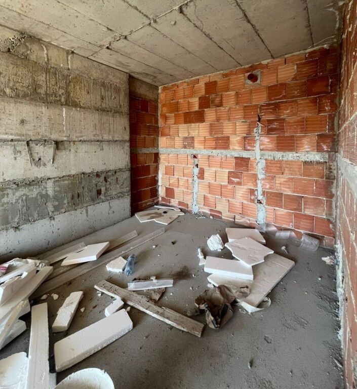 🏡 Shitet Apartament 1+1