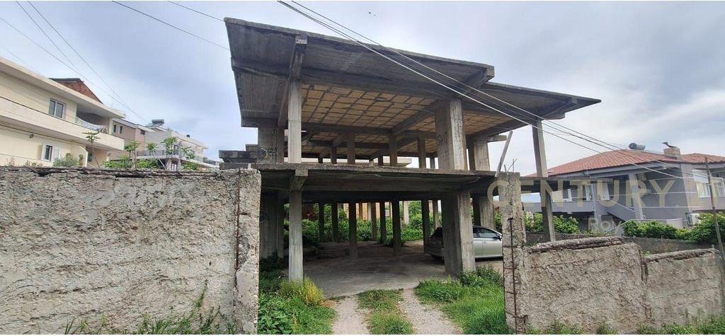 Shitet Godinë 2-Katëshe në Fazë Karabinaje – Durrës (Vila e Zogut)