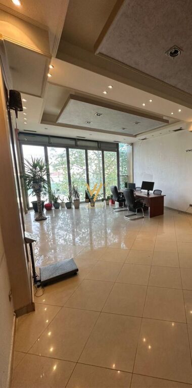 JEPET ZYRE 74 M2 ME QERA TEK ASTIRI 800 EURO