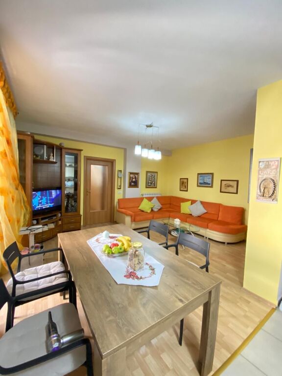 Apartament 2+1+2 Ne  Shitje ,Myslym Shyri