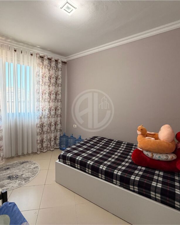 Apartament 2+1 për shitje prane Stacionit te Trenit