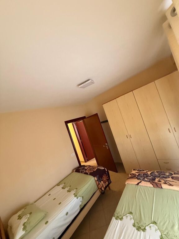 🏡 Jepet me qira apartament 1+1 – mbrapa Globe, Rr. e Kavajës