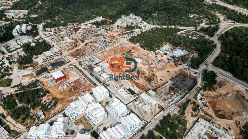 Okazion Kleringu! Tek Kompleksi Square Village, Ne Dhermi, Shitet Apartament 1+1+ Verande!!!