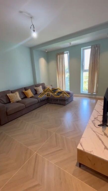 Jepet me Qira Kati i Dytë i një Ndërtese 3-Katëshe 1+1 në Spitallë, Durrës