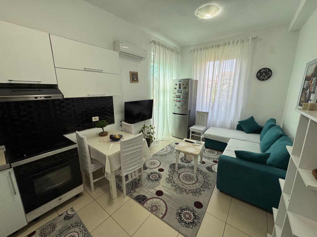 Appartamento in affitto 1+1 Palazzi Agimi Bllok