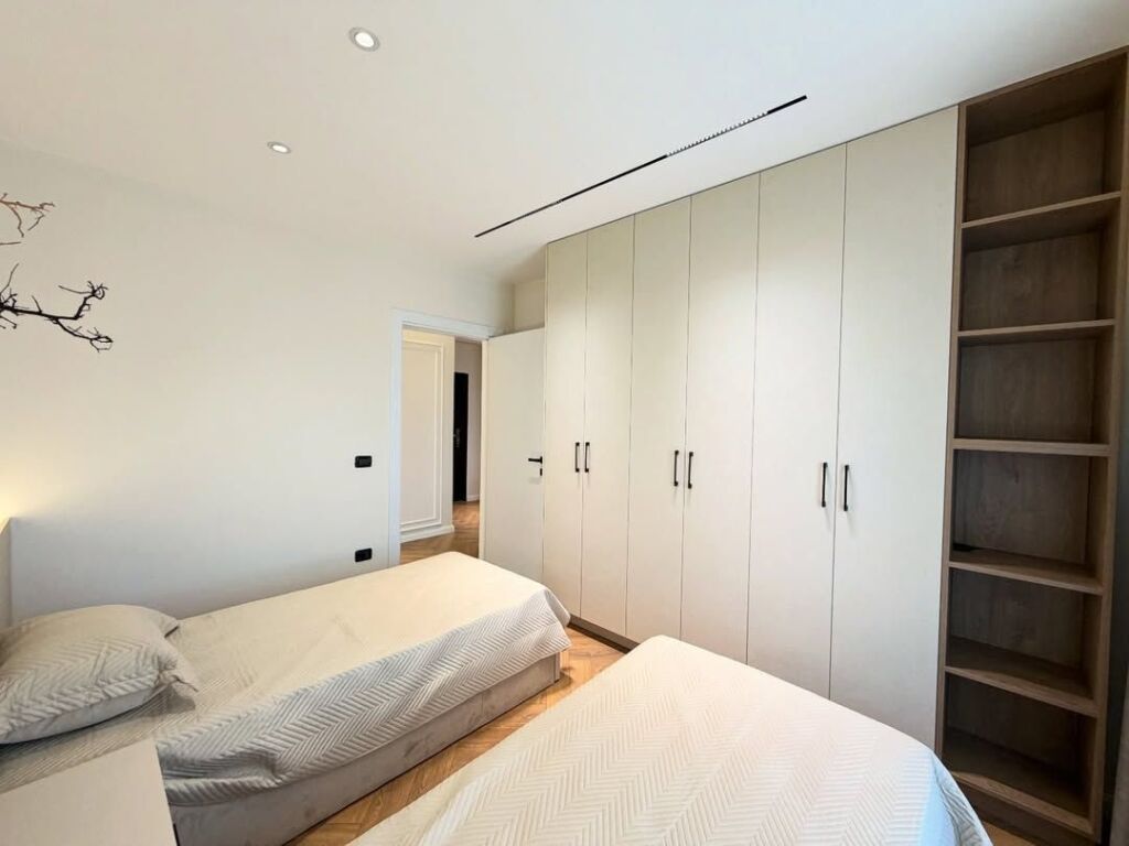 🏠 SHITET Apartament 2+1+Garderobë | Përballë Delijorgjit (buzë Lanes)