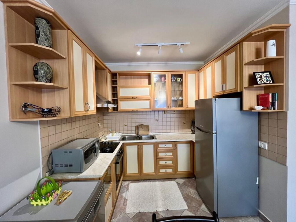 Qira, Apartament 1+1+Ballkon, ”Shkolla e Baletit”, Tiranë.