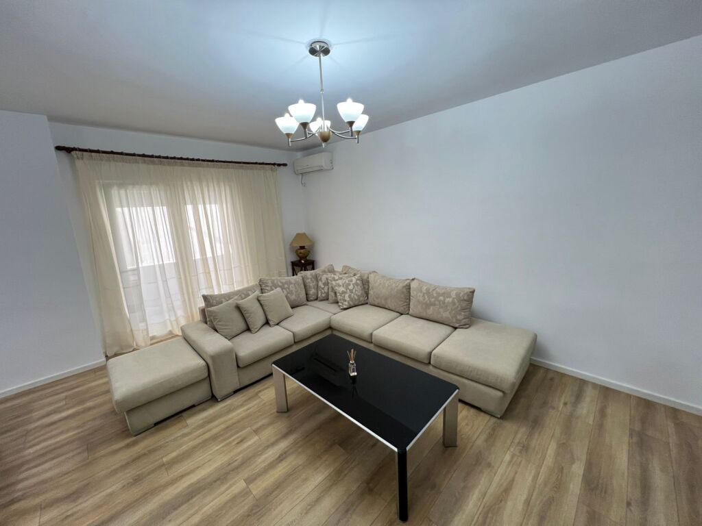 Apartament 2+1 per shitje te Myslym Shyri, Mundesi Ndarjeje