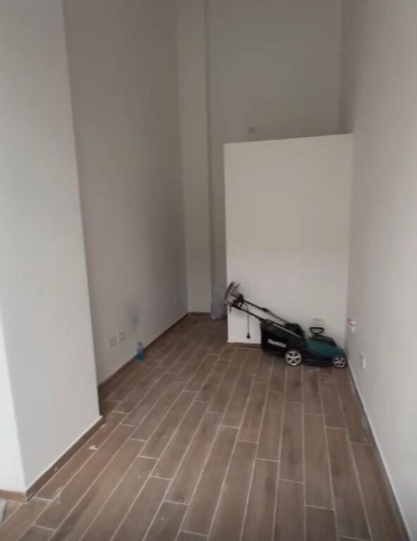 JEPET ME QIRA AMBIENT BIZNESI PER QENDER ESTETIKE 350 euro